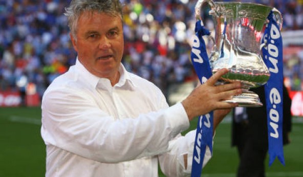 Allenatore City cercasi: Hiddink e van Gaal tallonano Mou